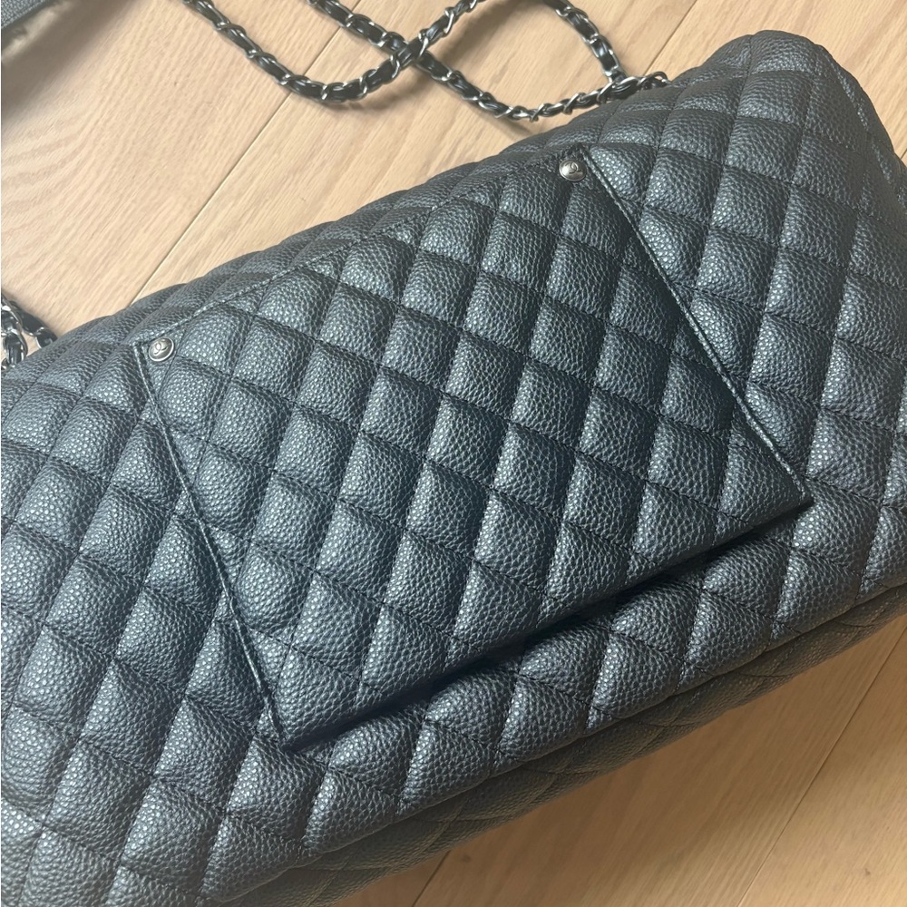 Quilted Double Flap XXL Travel Shoulder Bag - Picture 7 of 14